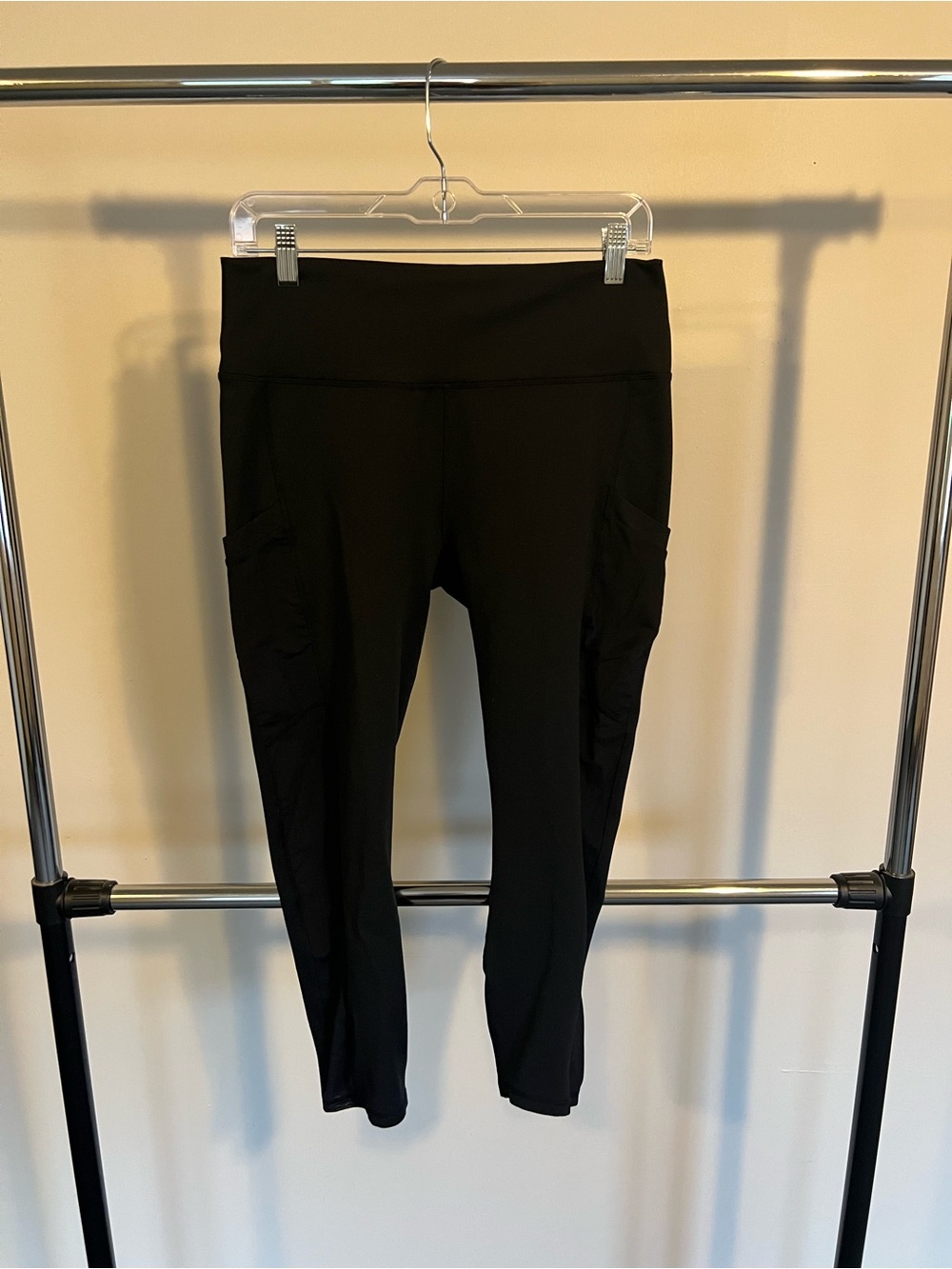 Black Women's Active Pocket Legging Capri
